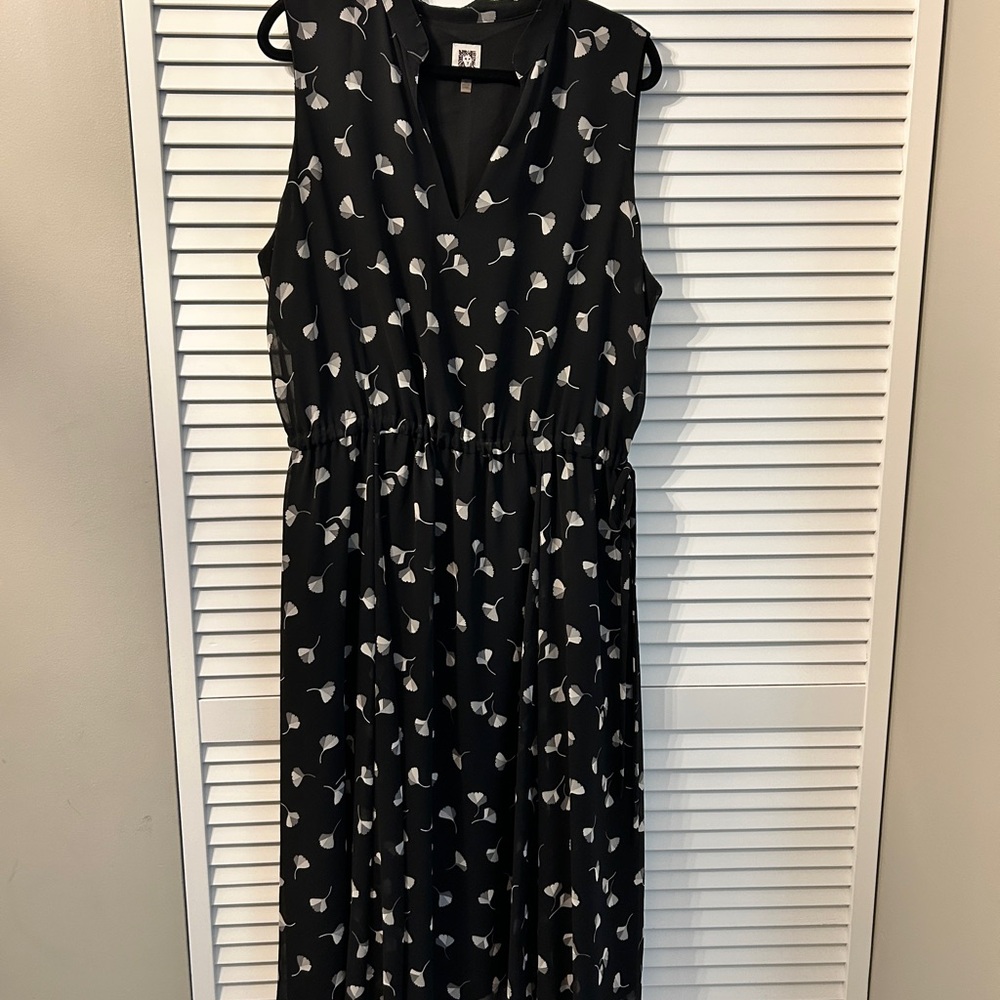 Anne Klein Black Midi Dress with White Leaf Pattern - fully lined